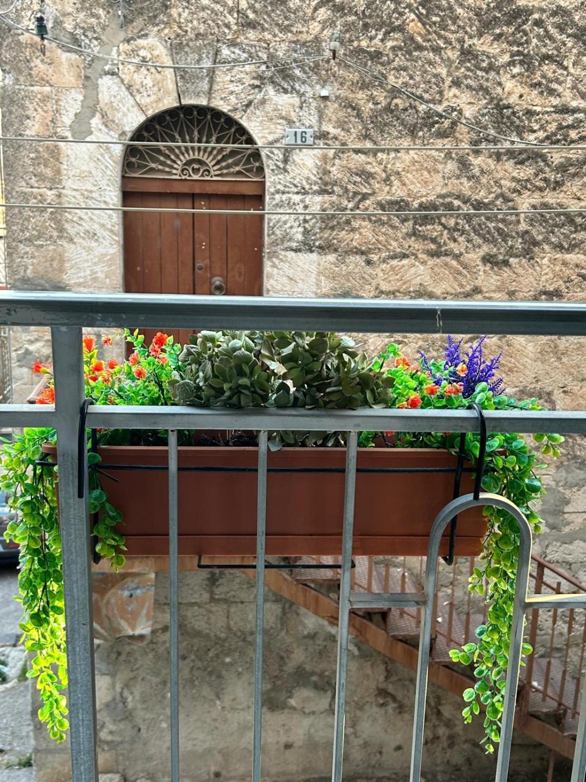 Mussomeli'S Beautiful House Daire Dış mekan fotoğraf